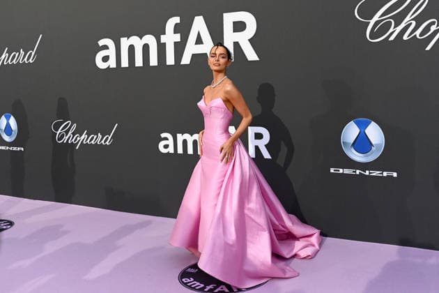 Cannes Amfar 2026 photocall FC Maura Higgins attends the amfAR Gala Cannes 2026 presented by Chopard at Hotel du Cap-Eden-Roc on May 21, 2026 in Cap d Antibes, France. Photo by Franck Castel ABACAPRESS.COM Cannes  Copyright: xCastelxFranck ABACAx