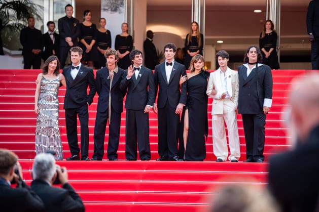 79th Cannes Film Festival Red Carpet of the movie -La bola negra- Palais des Festivals - Cannes, France Lola Duenas;Miguel Bernardeau;Guitarricadelafuente;Javier Ambrossi;Javier Calvo;Penelope Cruz;Milo Quifes;Carlos Gonzalez 79th Cannes Film Festival Red Carpet of the movie -La bola negra- Palais des Festivals - Cannes, France 21st May 2026 SGPItalia id 134688_117 *Not Exclusive  Copyright: x SGPx