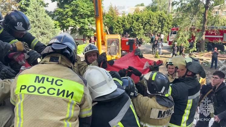 Russia Ukraine Drone Attack 9171207 22.05.2026 Rescuers work at the site of a collage dormitory of the Lugansk Pedagogical University s branch damaged in a reported Ukrainian drone attack in the course of Russia s military operation in Ukraine, in Starobelsk, the Lugansk People s Republic (LPR) , Russia Sputnik Image is a handout provided by a third party. Editorial use only. No archiving, commercial use, or advertising campaign. Starobelsk Lugansk People s Republic Russia  Copyright: xx