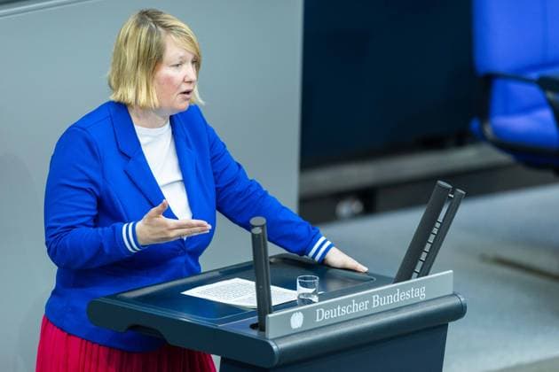 81. Sitzung des Deutschen Bundestages am 22.05.2026 im Plenarsaal des Reichstagsgebäudes in Berlin Dr. Wiebke Esdar ( MdB Sozialdemokratische Partei Deutschlands SPD ) *** 81 Session of the German Bundestag on 22 05 2026 in the plenary chamber of the Reichstag building in Berlin Dr Wiebke Esdar MdB Social Democratic Party of Germany SPD xJRx