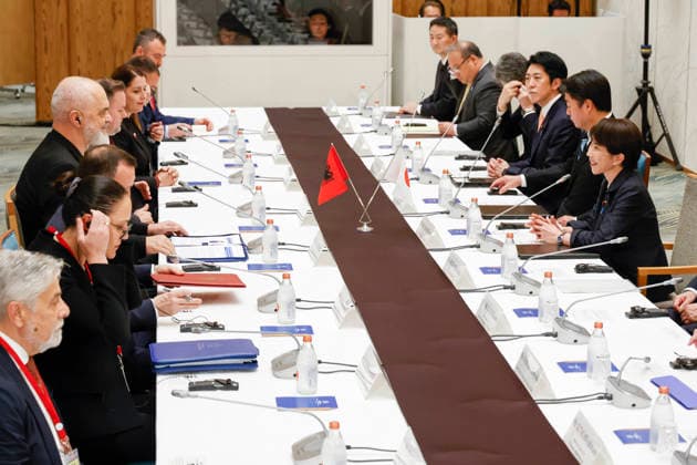 May 22, 2026, Tokyo, Japan: (C-L to C-R) Albanian Prime Minister Edi Rama and Japanese Prime Minister Sanae Takaichi hold a meeting at the prime minister s official residence in Tokyo. Prime Minister Rama is currently in Japan on an official working visit. Tokyo Japan - ZUMAm191 20260522_aap_m191_001 Copyright: xRodrigoxReyesxMarinx