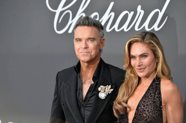 Robbie Williams and Ayda Field at the 32 amfAR Gala 210526