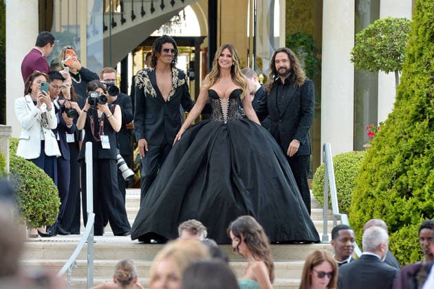 Henry Samuel , Heidi Klum and Tom Kaulitz at the 32 amfAR Gala 210526