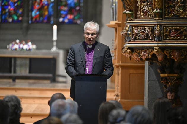 Anja Breiens bisettes Stavanger 20260522. Generalsekretaer Olav Fykse Tveit under pressekonferansen. Tor Magne Nesvik er tilstede i Stavanger domkirke som nytilsatt biskop. Foto: Carina Johansen NTB Oslo Norge XVo1wKwD-Qg EDITORIAL USE ONLY Ref:XVo1wKwD-Qg.jpg *** Anja Breiens is consecrated Stavanger 20260522 Secretary General Olav Fykse Tveit during the press conference Tor Magne Nesvik is present in Stavanger Cathedral as newly appointed bishop Photo Carina Johansen NTB Oslo Norway XVo1wKwD Qg EDITORIAL USE ONLY Ref XVo1wKwD Qg jpg  Copyright: xTerjexPedersenx xNTBx