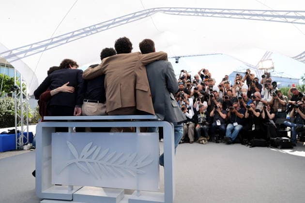 Miguel Bernardeau, Javier Calvo, Javier Ambrossi, Carlos González, Guitarricadelafuente, Milo Quifes Photocall for La Bola Negra at the 79th Cannes International Film Festival May 22nd, 2026 Jacovides Moreau Bestimage Photocall for La Bola Negra at the 79th Cannes International Film Festival May 22nd, 2026 Cannes France  Copyright: xJACOVIDES-MOREAUx xBESTIMAGExJACOVIDES-MOREAUx xBESTIMAGEx