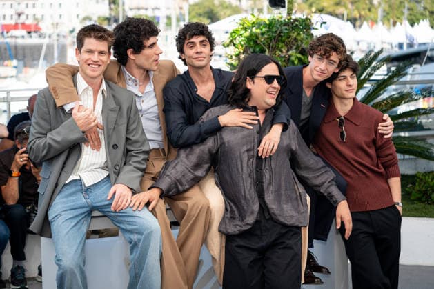 La Bola Negra photocall during the 79th Cannes Film Festival at Palais des Festivals in Cannes, France on 22 May 2026. Miguel Bernardeau, Javier Calvo, Javier Ambrossi, Carlos Gonzalez, Guitarricadelafuente and Milo Quifes attend the La Bola Negra photocall during the 79th Cannes Film Festival at Palais des Festivals in Cannes, France on 22 May 2026., Credit:Stefano Costantino TTL Stefano Costantino Avalon France, Cannes  Copyright: xStefanoxCostantinoxTTLx xStefanoxCostantinox xAvalonx 1104059185