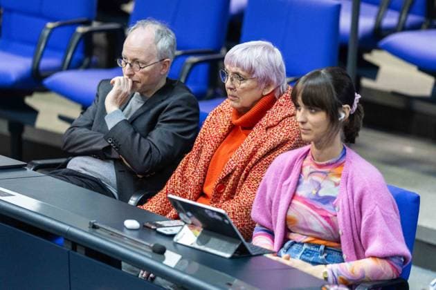 81. Sitzung des Deutschen Bundestages am 22.05.2026 im Plenarsaal des Reichstagsgebäudes in Berlin Claudia Roth ( MdB Bündnis 90 Die Grünen ) *** 81 Session of the German Bundestag on 22 05 2026 in the plenary chamber of the Reichstag building in Berlin Claudia Roth MdB Bündnis 90 Die Grünen xJRx