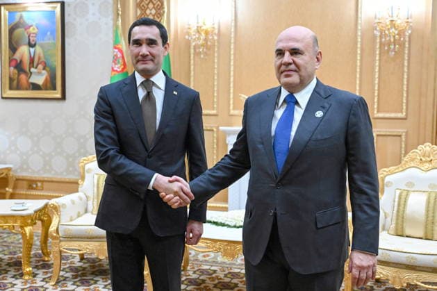 TURKMENISTAN, ASHGABAT - MAY 22, 2026: Serdar Berdimuhamedow (L), President of Turkmenistan, welcomes Mikhail Mishustin, Prime Minister of Russia, on a working visit. Alexander Miridonov POOL TASS  92867542