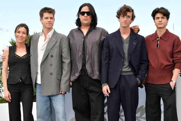 79ème Festival International du Film de Cannes Photocall du film Bola Negra 79th Cannes International Film Festival 79eme Festival de CANNES LA BOLA NEGRA Photocall Lola Duenas, Carlos González, Penélope Cruz, Javier Calvó, Javier Ambrossi, Milo Quifes, Guitarricadelafuente and Miguel Bernardeau pose during the La Bola Negra photocall at the 79th annual Cannes Film Festival 456633 2026 05 22 Cannes France  Copyright: xThomasxBohlenx STAR_456633_139