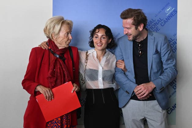 Barbara Pravi, Laurent Couson, Janine Langlois Glandier A Bikram Shah with the film Les Eléphants dans la brume Elephants in the fog wins the Prix de la Meilleure Création Sonore, on May 22, 2026 This initiative rewards a director in the Un Certain Regard selection for the excellence and inventiveness of his or her cinematographic work. Chaired by V Maël Cardona, actor, director and screenwriter, the 2026 jury is made up of personalities from a variety of artistic and technical backgrounds ? B Pravi, author, composer and performer ? L Couson, composer and conductor ? J Langlois Glandier, President of the Forum Médias Mobiles, former director of SFP, FR3, INA and Pathé ? J L Peart, film sound engineer, member of the CST ? C Hugonnet, Presid  Copyright: xLIONELxURMANxx xBESTIMAGExLIONELxURMANxx xBESTIMAGEx