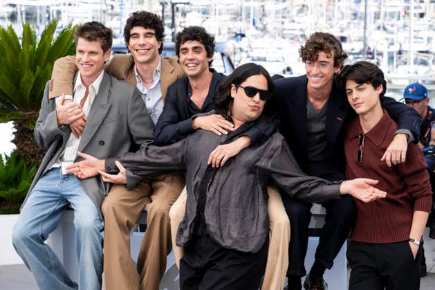 79th Cannes Film Festival Photocall of the movie -La bola negra- Palais des Festivals - Cannes, France Miguel Bernardeau;Javier Calvo;Javier Ambrossi;Carlos Gonzalez;Guitarricadelafuente;Milo Quifes 79th Cannes Film Festival Photocall of the movie -La bola negra- Palais des Festivals - Cannes, France 22nd May 2026 SGPItalia id 134688_122 *Not Exclusive  Copyright: xALFONSOxCATALANO SGPITALIAx