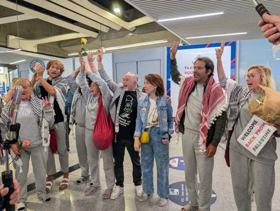 Protesters welcome returned Global Sumud Flotilla activists at Paris airport PARIS, FRANCE - MAY 22: Protesters welcome the Global Sumud Flotilla’s repatriated activists at the Roissy Charles de Gaulle Airport in Paris, France on May 22, 2026. Luc Auffret Anadolu Paris France. Editorial use only. Please get in touch for any other usage.  Copyright: x2026xAnadoluxLucxAuffretx