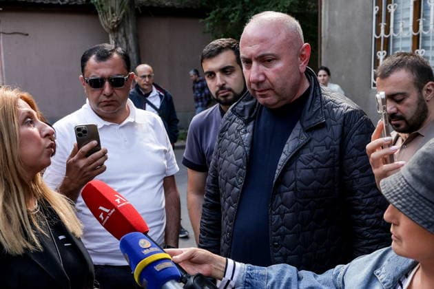 ARMENIA, YEREVAN - MAY 22, 2026: The Prosperous Armenia Party s parliamentary candidate Andranik Tevanyan is seen during his detention. The 2026 Armenian parliamentary election is scheduled to be held on 7 June Yerevan Armenia  - ZUMAt113 20260522_zaa_t113_165 Copyright: xAlexanderxPatrinx