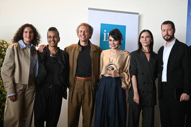 The 11th Golden Eye was awarded to the Iranian film Rehearsals for a revolution by Pegah Ahangarani, on the sidelines of the 79th Cannes International Film Festival, May 22, 2026 The 11th Golden Eye jury was chaired by M Chernov and comprised TJackson, G Pailhas, L Soualem et V Castanet Lionel Urman Bestimage The 11th Golden Eye was awarded to the Iranian film Rehearsals for a revolution by Pegah Ahangarani, on the sidelines of the 79th Cannes International Film Festival, on May 22, 2026 The jury for the 11th edition of The Golden Eye was chaired by M Chernov and composed of T Jackson, G Pailhas, L Soualem and V Castanet Cannes France  Copyright: xLIONELxURMANxx xBESTIMAGExLIONELxURMANxx xBESTIMAGEx