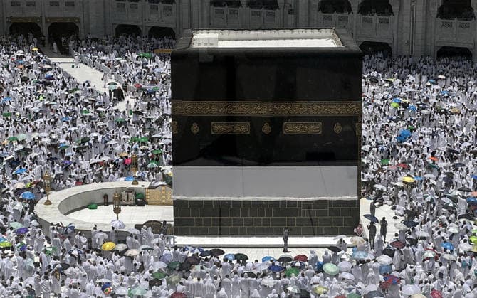 Prospective pilgrims perform the last Friday prayer before Eid al-Adha in Mecca MECCA, SAUDI ARABIA - MAY 22: Muslim pilgrims from various countries around the world who come to perform the Hajj, circumambulate the Masjid al-Haram ahead of the last Friday prayer before Eid al-Adha in Mecca, Saudi Arabia on May 22, 2026. Ali Atmaca Anadolu Mecca Saudi Arabia. Editorial use only. Please get in touch for any other usage.  Copyright: x2026xAnadoluxAlixAtmacax
