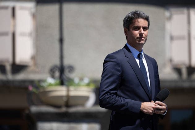 Gabriel Attal Announces his candidacy for the presidential elections - Mur-de-Barrez General Secretary of French centrist party Renaissance Gabriel Attal delivers a speech during a visit to the village of Mur-de-Barrez in the Aveyron department, southwestern France on May 22, 2026. Former prime minister Gabriel Attal said on May 22, 2026 he was running for president next year. Photo by Raphael Lafargue ABACAPRESS.COM Mur-de-Barrez France  Copyright: xLafarguexRaphael ABACAx