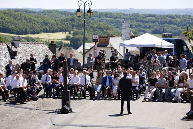 Gabriel Attal Announces his candidacy for the presidential elections - Mur-de-Barrez General Secretary of French centrist party Renaissance Gabriel Attal delivers a speech during a visit to the village of Mur-de-Barrez in the Aveyron department, southwestern France on May 22, 2026. Former prime minister Gabriel Attal said on May 22, 2026 he was running for president next year. Photo by Raphael Lafargue ABACAPRESS.COM Mur-de-Barrez France  Copyright: xLafarguexRaphael ABACAx