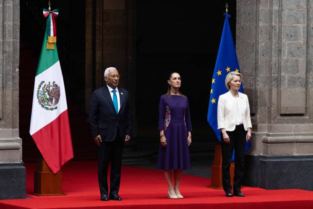 May 22, 2026, Mexico City, Mexico: Mexican President CLAUDIA SHEINBAUM received European Commission President URSULA VON DER LEYEN at the National Palace in Mexico City within the framework of the signing of the Modernized Global Agreement between Mexico and the European Union during the VIII Mexico European Union Summit. European Council President ANTONIO COSTA and officials from both governments also took part in the meeting. Mexico City Mexico  - ZUMAl178 20260522_znp_l178_006 Copyright: xCristianxLeyvax