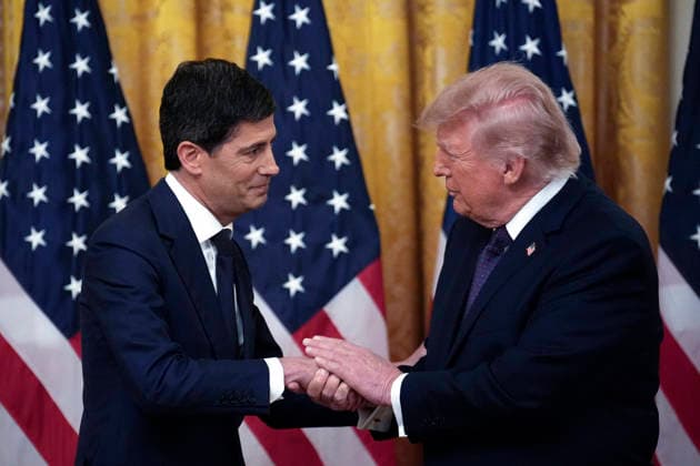 S President Donald Trump (R) participates in a swearing-In ceremony for Kevin Warsh (L) as the new Chairman of the Federal Reserve in the East Room of the White House in Washington, DC on Friday, May 22, 2026.  WASP2026052221 YurixGripas