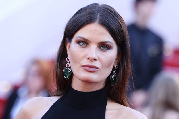 Cannes - Histoires De La Nuit The Birthday Party Red Carpet JD Isabeli Fontana at the Histoires De La Nuit (The Birthday Party) screening on the red carpet during the 79th annual Cannes Film Festival at Palais des Festivals on May 22, 2026 in Cannes, France. Photo by Jerome Domine ABACAPRESS.COM Cannes France  Copyright: xDominexJerome ABACAx
