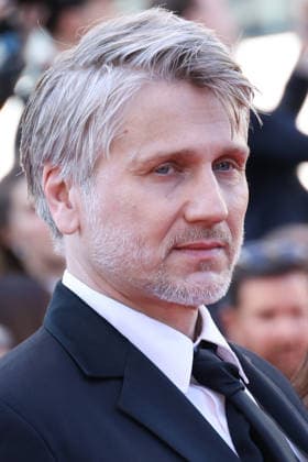 79ème Festival International du Film de Cannes Montée des marches du film Histoires de la nuit 79th Cannes Film Festival Red carpet of the film Histoires de la nuit Stanislas Merhar 456659 2026 05 22 Cannes France  Copyright: xIsabellexVautierx xStarfacex STAR_456659_001