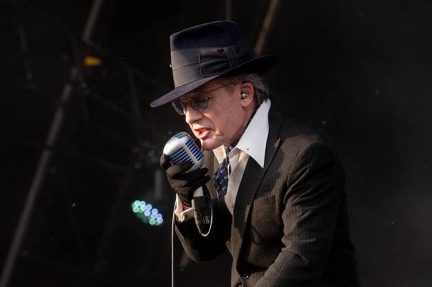 Entertainment Bilder des Tages The Damned at Bearded Theory Festival at Catton Hall in Walton upon Trent, UK on 22 May 2026 David Vanian (David Lett) at The Damned at Bearded Theory Festival at Catton Hall in Walton upon Trent, UK on 22 May 2026, Credit:Stephen Keable Avalon UK, Derbyshire, Walton upon Trent, Catton Hall  Copyright: xStephenxKeablex xAvalonx 1104244815