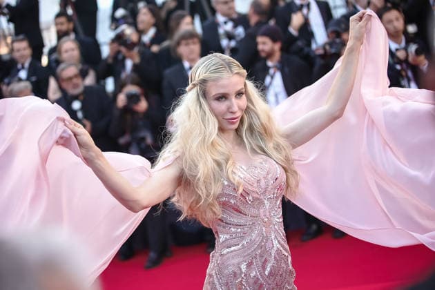 Red carpet of HISTOIRES DE LA NUIT at the 79th Cannes Film Festival in Cannes, France - 22 May 2026 Arielle Raycene attends the red carpet of Histoires de la Nuit at the 79th Cannes Film Festival. Cannes France Copyright: xMarcoxBaradax xSOPAxImagesx 20260522_RED CARPET HISTOIRES DE LA NUIT-17