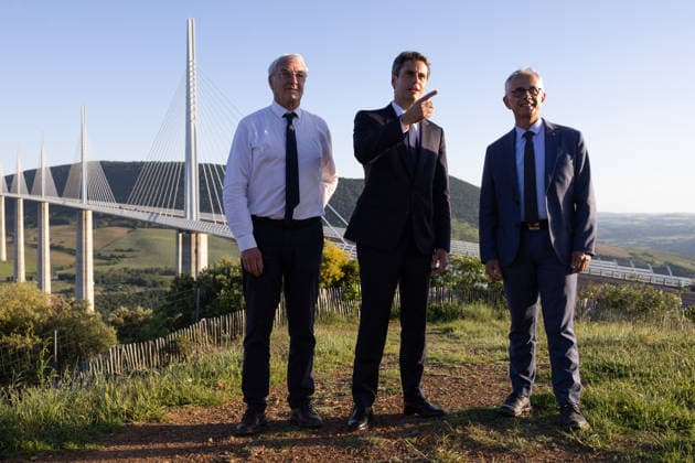Gabriel Attal visits the Millau viaduct - Millau General Secretary of French centrist party Renaissance Gabriel Attal, Jean-François Rousset a politician of Renaissance who has represented the 3rd constituency of the Aveyron department, and mayor of Millau Christophe Saint-Pierre, visits the Millau viaduct on May 22, 2026. France s former prime minister Gabriel Attal said on May 22, 2026 he was running for president next year. Photo by Raphael Lafargue ABACAPRESS.COM Millau France  Copyright: xLafarguexRaphael ABACAx