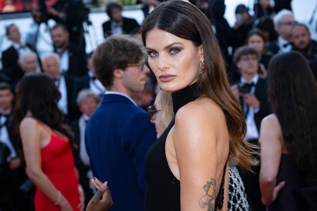 Cannes Histoires Histoires De La Nuit Red Carpet LZ Isabeli Fontana attending the red carpet of Histoires de la Nuit during the 79th Cannes International Film Festival in Cannes, France on May 22, 2026, the film selected in the Official Competition. Photo by Laurent Zabulon ABACAPRESS.COM  Copyright: xZabulonxLaurentx