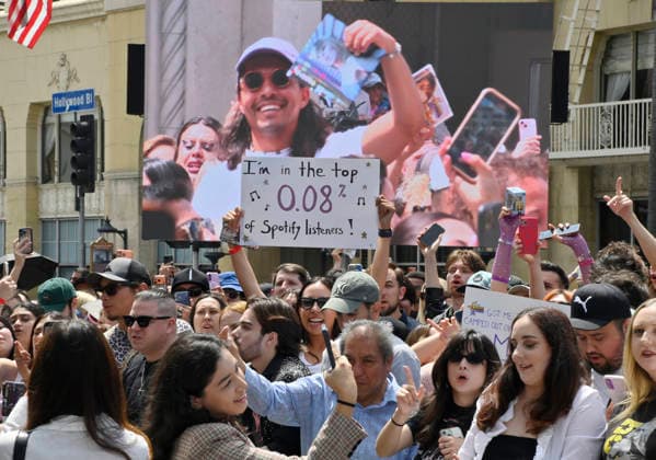 Fans gather for American singer, songwriter and actress Miley Cyrus unveiling ceremony honoring Cyrus with the 2,845th star on the Hollywood Walk of Fame in Los Angeles on Friday, May 22, 2026.  LAP2026052237 JIMxRUYMEN
