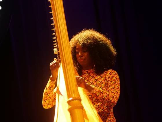 RECORD DATE NOT STATED American singer Brandee Younger will perform at the C6 Fest in the Ibirapuera Auditorium in Sao Paulo. Sao Paulo (SP), 05 22 2026 Music C6 Fest 2026 American harpist Brandee Younger performs during C6 Fest 2026, at the Ibirapuera Auditorium, in Sao Paulo, this Friday (22). Recognized for mixing contemporary jazz, soul and experimental music, the artist is one of the highlights of the festival s program.(Foto: Fabricio Bomjardim Thenews2 imago images) American singer Brandee Younger will perform at the C6 Fest in the Ibirapuera Auditorium in Sao Paulo.  Copyright: xFabricioxBomjardimx