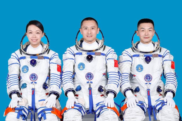(260523) -- JIUQUAN, May 23, 2026 -- This undated photo shows Shenzhou-23 crew members Zhu Yangzhu (C), Zhang Zhiyuan (R) and Lai Ka-ying. Chinese astronauts Zhu Yangzhu, Zhang Zhiyuan and Lai Ka-ying will carry out the Shenzhou-23 crewed spaceflight mission, and Zhu will be the commander, the China Manned Space Agency announced at a press conference on Saturday. Photo Flash China unveils Shenzhou-23 crew for space station mission LiuxFang 