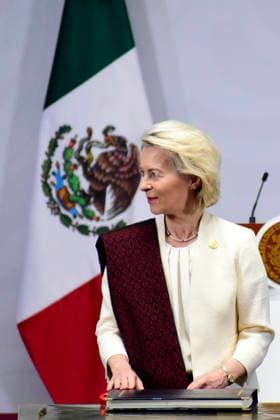 European Commission President Ursula von der Leyen speaks during a press conference for the signing of the modernized EU-Mexico Global Agreement at the National Palace as part of the 8th EU-Mexico Summit. on May 22, 2026 in Mexico City, Mexico. Mexico City Mexico - ZUMAe321 20260522_zia_e321_027 Copyright: xLuisxBarronx