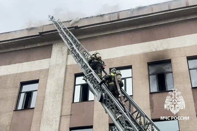 RUSSIA, IRKUTSK - MAY 23, 2026: Firefighters battle a fire at Research Institute of Precious and Rare Metals and Diamonds. Video grab. Best quality available. Russia Emergencies Ministry TASS  92905854