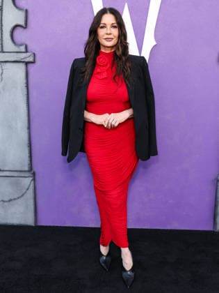 Netflix FYSEE LA - Wednesday Season 2 ATAS Emmy FYC Event HOLLYWOOD, LOS ANGELES, CALIFORNIA, USA - MAY 22: Welsh actress Catherine Zeta-Jones wearing Magda Butrym arrives at the Netflix FYSEE LA - Wednesday Season 2 ATAS (Academy of Television Arts and Sciences) Emmy FYC (For Your Consideration) Event held at the Hollywood Forever Cemetery on May 22, 2026 in Hollywood, Los Angeles, California, United States. Hollywood Hollywood Forever Cemetery California United States Copyright: xXavierxCollin ImagexPressxAgencyx
