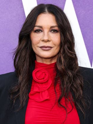 Netflix FYSEE LA - Wednesday Season 2 ATAS Emmy FYC Event HOLLYWOOD, LOS ANGELES, CALIFORNIA, USA - MAY 22: Welsh actress Catherine Zeta-Jones wearing Magda Butrym arrives at the Netflix FYSEE LA - Wednesday Season 2 ATAS (Academy of Television Arts and Sciences) Emmy FYC (For Your Consideration) Event held at the Hollywood Forever Cemetery on May 22, 2026 in Hollywood, Los Angeles, California, United States. Hollywood Hollywood Forever Cemetery California United States Copyright: xXavierxCollin ImagexPressxAgencyx