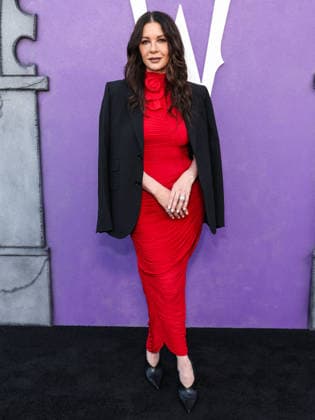 Netflix FYSEE LA - Wednesday Season 2 ATAS Emmy FYC Event HOLLYWOOD, LOS ANGELES, CALIFORNIA, USA - MAY 22: Welsh actress Catherine Zeta-Jones wearing Magda Butrym arrives at the Netflix FYSEE LA - Wednesday Season 2 ATAS (Academy of Television Arts and Sciences) Emmy FYC (For Your Consideration) Event held at the Hollywood Forever Cemetery on May 22, 2026 in Hollywood, Los Angeles, California, United States. Hollywood Hollywood Forever Cemetery California United States Copyright: xXavierxCollin ImagexPressxAgencyx