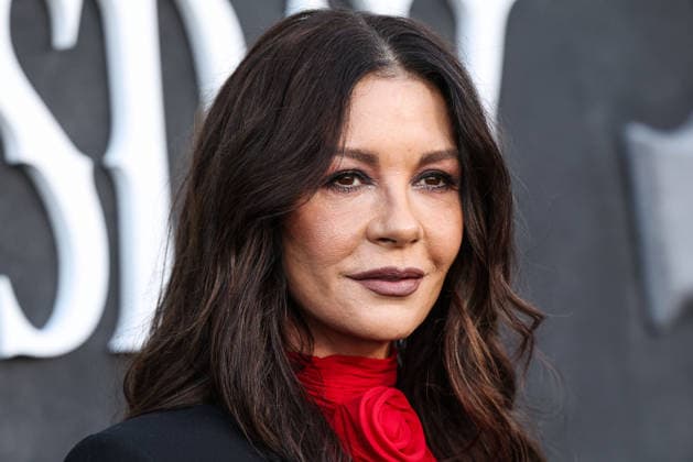 Netflix FYSEE LA - Wednesday Season 2 ATAS Emmy FYC Event HOLLYWOOD, LOS ANGELES, CALIFORNIA, USA - MAY 22: Welsh actress Catherine Zeta-Jones wearing Magda Butrym arrives at the Netflix FYSEE LA - Wednesday Season 2 ATAS (Academy of Television Arts and Sciences) Emmy FYC (For Your Consideration) Event held at the Hollywood Forever Cemetery on May 22, 2026 in Hollywood, Los Angeles, California, United States. Hollywood Hollywood Forever Cemetery California United States Copyright: xXavierxCollin ImagexPressxAgencyx