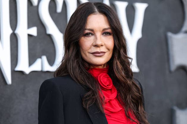 Netflix FYSEE LA - Wednesday Season 2 ATAS Emmy FYC Event HOLLYWOOD, LOS ANGELES, CALIFORNIA, USA - MAY 22: Welsh actress Catherine Zeta-Jones wearing Magda Butrym arrives at the Netflix FYSEE LA - Wednesday Season 2 ATAS (Academy of Television Arts and Sciences) Emmy FYC (For Your Consideration) Event held at the Hollywood Forever Cemetery on May 22, 2026 in Hollywood, Los Angeles, California, United States. Hollywood Hollywood Forever Cemetery California United States Copyright: xXavierxCollin ImagexPressxAgencyx