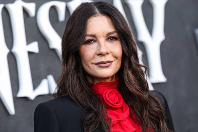 Netflix FYSEE LA - Wednesday Season 2 ATAS Emmy FYC Event HOLLYWOOD, LOS ANGELES, CALIFORNIA, USA - MAY 22: Welsh actress Catherine Zeta-Jones wearing Magda Butrym arrives at the Netflix FYSEE LA - Wednesday Season 2 ATAS (Academy of Television Arts and Sciences) Emmy FYC (For Your Consideration) Event held at the Hollywood Forever Cemetery on May 22, 2026 in Hollywood, Los Angeles, California, United States. Hollywood Hollywood Forever Cemetery California United States Copyright: xXavierxCollin ImagexPressxAgencyx