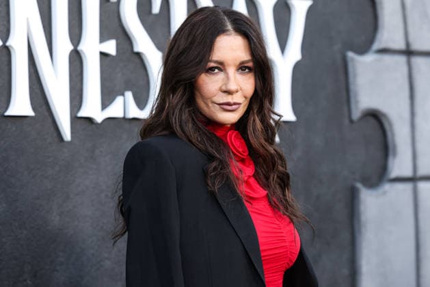 Netflix FYSEE LA - Wednesday Season 2 ATAS Emmy FYC Event HOLLYWOOD, LOS ANGELES, CALIFORNIA, USA - MAY 22: Welsh actress Catherine Zeta-Jones wearing Magda Butrym arrives at the Netflix FYSEE LA - Wednesday Season 2 ATAS (Academy of Television Arts and Sciences) Emmy FYC (For Your Consideration) Event held at the Hollywood Forever Cemetery on May 22, 2026 in Hollywood, Los Angeles, California, United States. Hollywood Hollywood Forever Cemetery California United States Copyright: xXavierxCollin ImagexPressxAgencyx