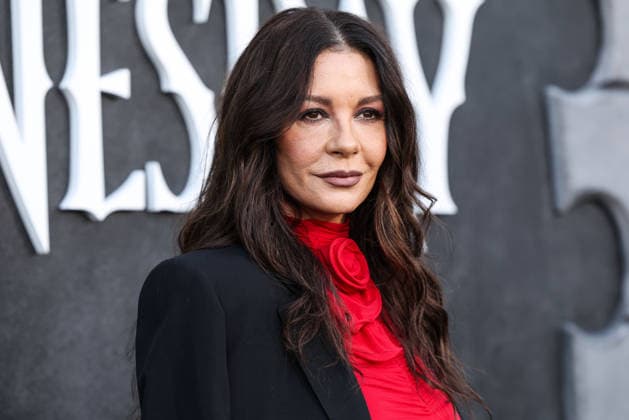Netflix FYSEE LA - Wednesday Season 2 ATAS Emmy FYC Event HOLLYWOOD, LOS ANGELES, CALIFORNIA, USA - MAY 22: Welsh actress Catherine Zeta-Jones wearing Magda Butrym arrives at the Netflix FYSEE LA - Wednesday Season 2 ATAS (Academy of Television Arts and Sciences) Emmy FYC (For Your Consideration) Event held at the Hollywood Forever Cemetery on May 22, 2026 in Hollywood, Los Angeles, California, United States. Hollywood Hollywood Forever Cemetery California United States Copyright: xXavierxCollin ImagexPressxAgencyx