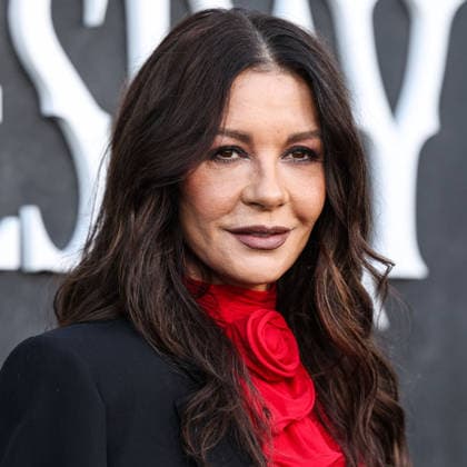 Netflix FYSEE LA - Wednesday Season 2 ATAS Emmy FYC Event HOLLYWOOD, LOS ANGELES, CALIFORNIA, USA - MAY 22: Welsh actress Catherine Zeta-Jones wearing Magda Butrym arrives at the Netflix FYSEE LA - Wednesday Season 2 ATAS (Academy of Television Arts and Sciences) Emmy FYC (For Your Consideration) Event held at the Hollywood Forever Cemetery on May 22, 2026 in Hollywood, Los Angeles, California, United States. Hollywood Hollywood Forever Cemetery California United States Copyright: xXavierxCollin ImagexPressxAgencyx