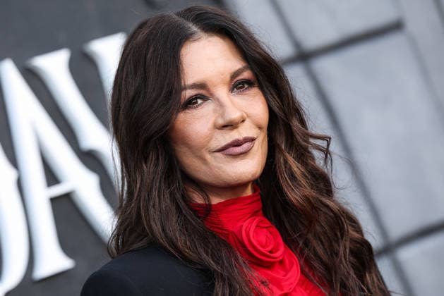 Netflix FYSEE LA - Wednesday Season 2 ATAS Emmy FYC Event HOLLYWOOD, LOS ANGELES, CALIFORNIA, USA - MAY 22: Welsh actress Catherine Zeta-Jones wearing Magda Butrym arrives at the Netflix FYSEE LA - Wednesday Season 2 ATAS (Academy of Television Arts and Sciences) Emmy FYC (For Your Consideration) Event held at the Hollywood Forever Cemetery on May 22, 2026 in Hollywood, Los Angeles, California, United States. Hollywood Hollywood Forever Cemetery California United States Copyright: xXavierxCollin ImagexPressxAgencyx