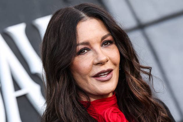 Netflix FYSEE LA - Wednesday Season 2 ATAS Emmy FYC Event HOLLYWOOD, LOS ANGELES, CALIFORNIA, USA - MAY 22: Welsh actress Catherine Zeta-Jones wearing Magda Butrym arrives at the Netflix FYSEE LA - Wednesday Season 2 ATAS (Academy of Television Arts and Sciences) Emmy FYC (For Your Consideration) Event held at the Hollywood Forever Cemetery on May 22, 2026 in Hollywood, Los Angeles, California, United States. Hollywood Hollywood Forever Cemetery California United States Copyright: xXavierxCollin ImagexPressxAgencyx