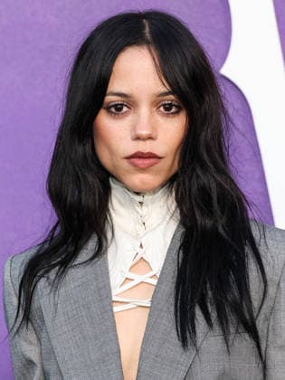 Netflix FYSEE LA - Wednesday Season 2 ATAS Emmy FYC Event HOLLYWOOD, LOS ANGELES, CALIFORNIA, USA - MAY 22: American actress Jenna Ortega wearing McQueen Pre Fall 2026, styled by Enrique Melendez arrives at the Netflix FYSEE LA - Wednesday Season 2 ATAS (Academy of Television Arts and Sciences) Emmy FYC (For Your Consideration) Event held at the Hollywood Forever Cemetery on May 22, 2026 in Hollywood, Los Angeles, California, United States. Hollywood Hollywood Forever Cemetery California United States Copyright: xXavierxCollin ImagexPressxAgencyx