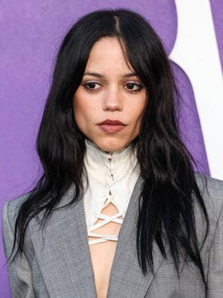 Netflix FYSEE LA - Wednesday Season 2 ATAS Emmy FYC Event HOLLYWOOD, LOS ANGELES, CALIFORNIA, USA - MAY 22: American actress Jenna Ortega wearing McQueen Pre Fall 2026, styled by Enrique Melendez arrives at the Netflix FYSEE LA - Wednesday Season 2 ATAS (Academy of Television Arts and Sciences) Emmy FYC (For Your Consideration) Event held at the Hollywood Forever Cemetery on May 22, 2026 in Hollywood, Los Angeles, California, United States. Hollywood Hollywood Forever Cemetery California United States Copyright: xXavierxCollin ImagexPressxAgencyx