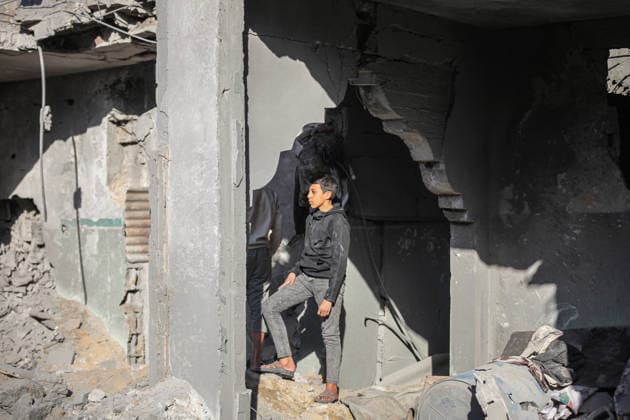 Palestinians inspect damage following Israeli strike in Bureij camp Palestinians inspect damage to homes and streets following an Israeli strike on a house and shops in the Bureij refugee camp in the central Gaza Strip on May 23, 2026. According to residents, the strike came after the collapse of a ceasefire agreement between Hamas and Israel. Photo by Moiz Salhi apaimages Bureij Gaza Strip Palestinian Territory 230526_Al-Bureij_MS_00(25) Copyright: xapaimagesxMoizxSalhixx xapaimagesx