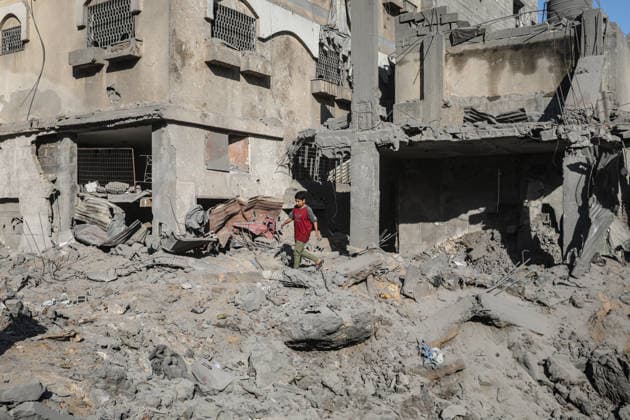 Palestinians inspect damage following Israeli strike in Bureij camp Palestinians inspect damage to homes and streets following an Israeli strike on a house and shops in the Bureij refugee camp in the central Gaza Strip on May 23, 2026. According to residents, the strike came after the collapse of a ceasefire agreement between Hamas and Israel. Photo by Moiz Salhi apaimages Bureij Gaza Strip Palestinian Territory 230526_Al-Bureij_MS_00(13) Copyright: xapaimagesxMoizxSalhixx xapaimagesx