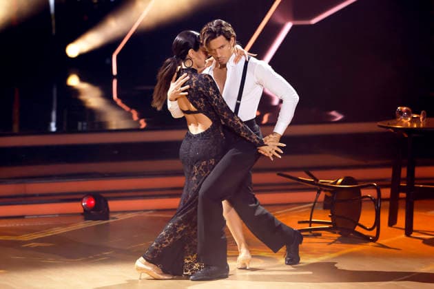 Sportler Joel Mattli und Tänzerin Malika Dzumaev im Halbfinale der 19. Staffel der RTL-Tanzshow Lets Dance im Coloneum. Köln, 22.05.2026 NRW Deutschland *** Athlete Joel Mattli and dancer Malika Dzumaev in the semi-finals of the 19th season of the RTL dance show Lets Dance at the Coloneum Cologne, 22 05 2026 NRW Germany Copyright: xChristophxHardtx